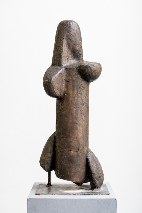 Anton Hiller, Daphne, 1965/66, Bronze, H: 65 cm | 25.5 inch, signiert hinten Mitte A. HILLER, WVZ: #203