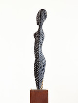 figur, Werk-Nr. 2722, Holz-Eiche/Eisenoxyd, 25 x 8 x 136 cm, 2022