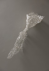 in der schwebe, Werk-Nr. 222.06, Draht, Zellulose, 87 x 62 x 36 cm, 2022