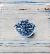 Michael Lauterjung, Glasschale mit Heidelbeeren, Mischtechnik auf Holz, 130 x 120 cm, 2022