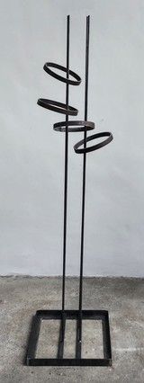 SwayIINo2,2023 250x60x60cm,Stahl, Moving Sculpture