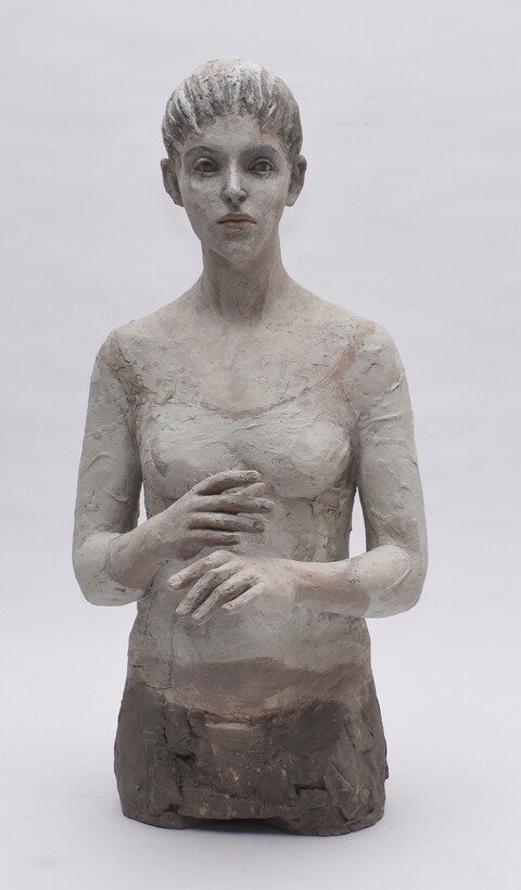 Skulptur "Halbfigur", Terrakotta, engobiert, 85 cm h, Signatur 14 02 23