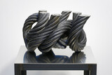 Skulptur &#34;Sechs Zylinder&#34;, Stahlseile geschmiedet, feuerverzinkt, gesägt, geschliffen, patiniert, 50 l x 26 h x 33 t cm, 2022