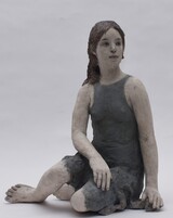 Skulptur &#34;Bleiben, Warten&#34;, Terrakotta, engobiert, 56 cm h, Signatur 01 07 23
