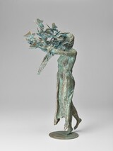 Skulptur &#34;Frau im Wind&#34;, Bronze, Farbunikat, Ca. 67 h x 17 b x 36 t cm, 2023, Auflage 8 + 2 EA