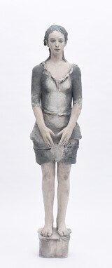 Skulptur &#34;Kleine Stehende&#34;, Terrakotta, engobiert, 148 cm h, 2023