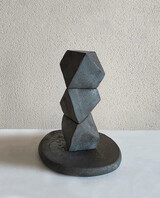 Markus Strieder, empilement kristalin (mit Platte), 2010, Stahl geschmiedet, Unikat, 24x10x12 cm