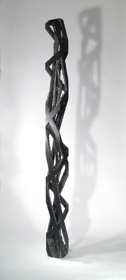 Ralf Weber - 'Infinite Line' - schwarzer Granit - 217 x 16 x 15 cm