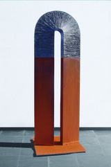 Ralf Weber - 'Gate 2' - schwarzer Granit, Stahl - 235 x 81 x 23 cm.