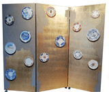 Suscha Korte, “I love you all…“, 2021, Paravent, Öl und Zement auf Leinwand, 200 x 210 cm