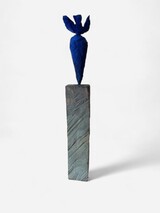 Karottensäule blau, Holz-Ahorn, Höhe 77 cm, 2024