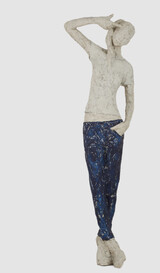 2016 THE Maedchen mit Jeans Beton 80cm