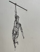 HANG ON LET GO, 2024, Serie, Eisendraht geglüht, 42 x 28 x 10 cm