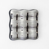 Otto Scherer: Wellenmodul 4, Keramik, Gips, Acryl, Platin, Gold, 28 x 28 x 3cm, Auflage: 9