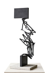 Thomas Röthel, Drehung breit, 2025, geschwärzter Stahl, 74 x 26 x 19cm