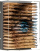Optical Portrait Wood Upright „Ano“, 2022, Lack auf Holz auf Kapa Platte, 26 x 20 x 8,6 cm